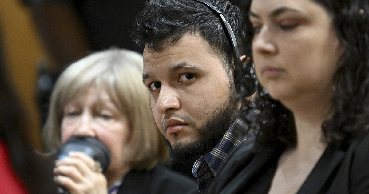 Der Prozess gegen einen Mann, der wegen Mordes an Laken Riley angeklagt ist, beginnt