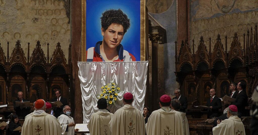 Papst heiligt jugendlichen Programmierer, der als erster Heiliger des Jahrtausends bezeichnet wird