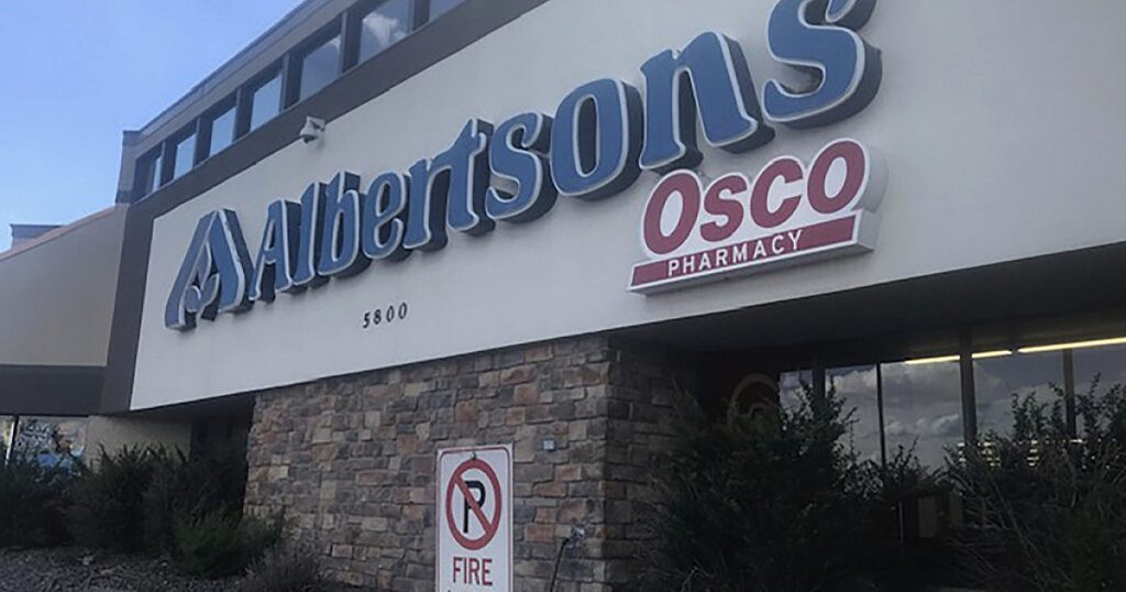 Albertsons steigt aus Lebensmittelfusion aus und verklagt Kroger