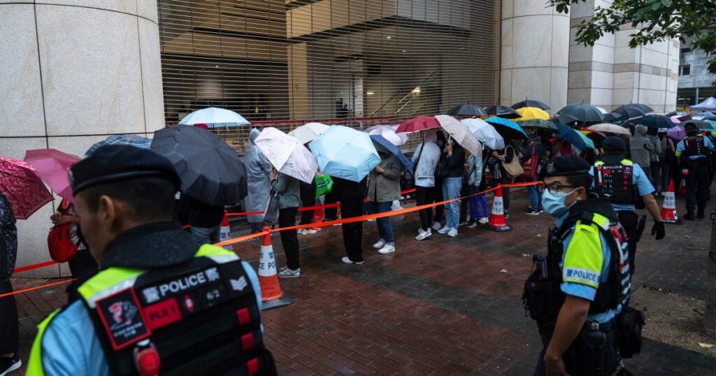 Hongkong sperrt Pro-Demokratie-Aktivisten ein