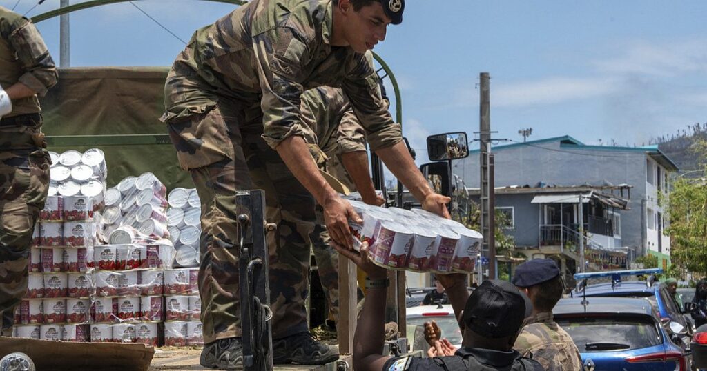 Insel kämpft nach dem tödlichen Zyklon Chido um Trinkwasser