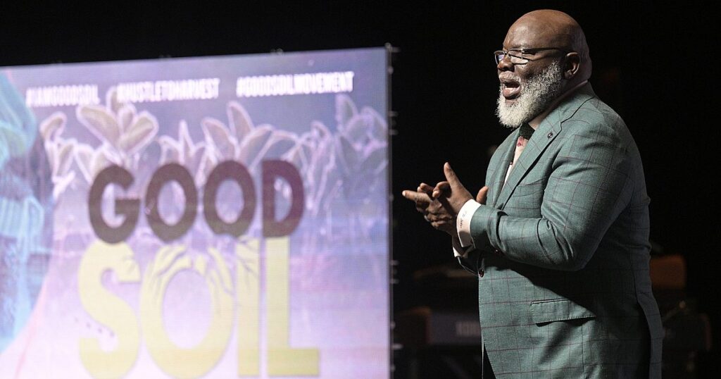 TD Jakes informiert über den aktuellen Stand der lebensbedrohlichen medizinischen Krise