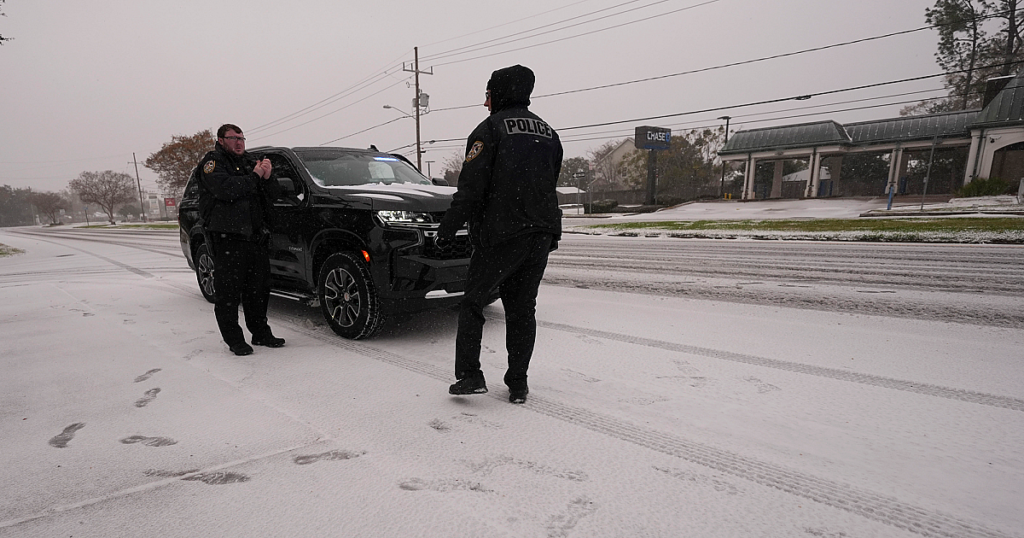 Ein gefährliches Wintersturmsystem breitet sich über die USA aus