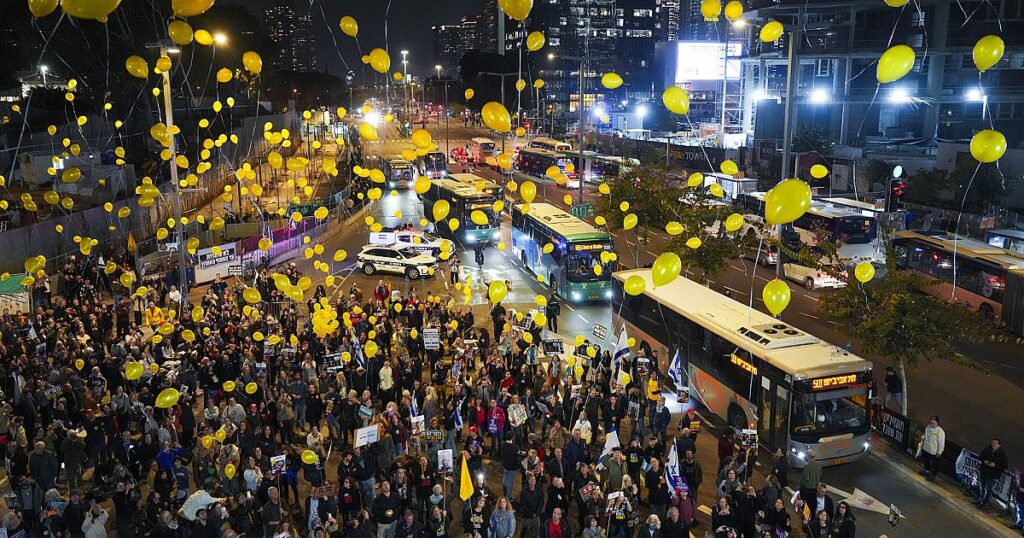 Die Hamas veröffentlichen sechs lebende Geiseln, Bibas Family Leichen