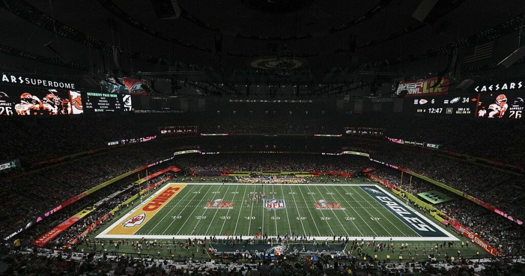 Die Werbekampagne "Er bekommt uns" macht den dritten Super Bowl -Auftritt