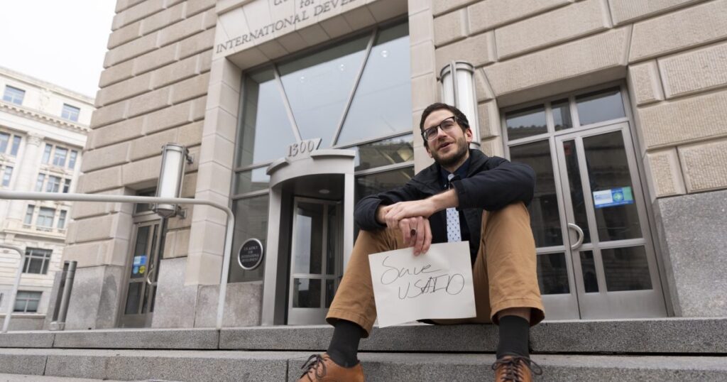 Globale Hilfsprogramme kämpfen mit der US -Finanzierung des Einfrierens