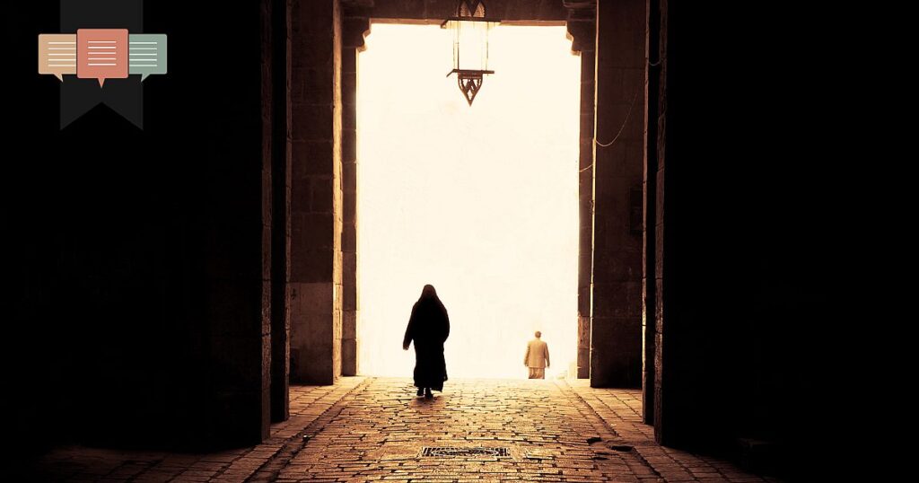 Muslime gehen nach den Ausgängen