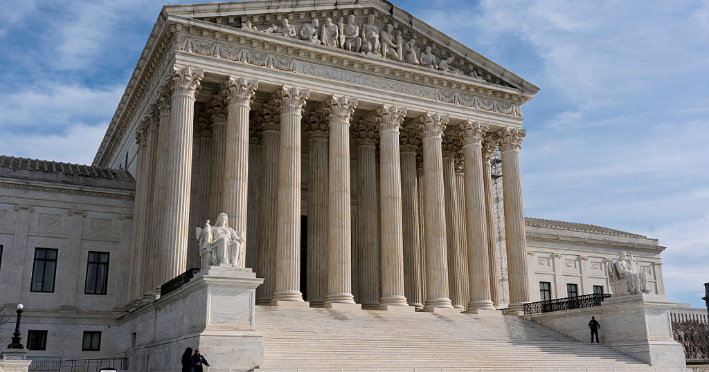 Trump bittet Scotus, ihn einen Sonderberater entfachen zu lassen