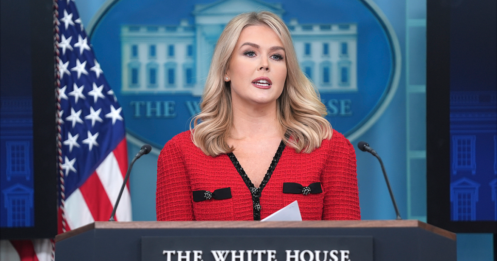 Zölle gegen China, andere, die an diesem Wochenende in Kraft treten, sagt das Weiße Haus, sagt das Weiße Haus