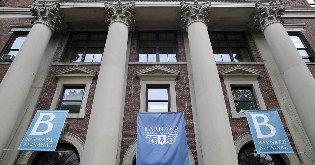 Angestellte Krankenhaus eingeliefert, nachdem der Demonstranten das Barnard College -Gebäude des Barnard College