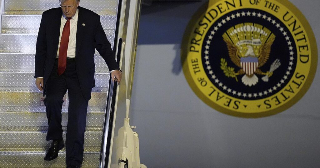 Federal Contractorin aus Trump Axes Biden-Ära erhöht sich