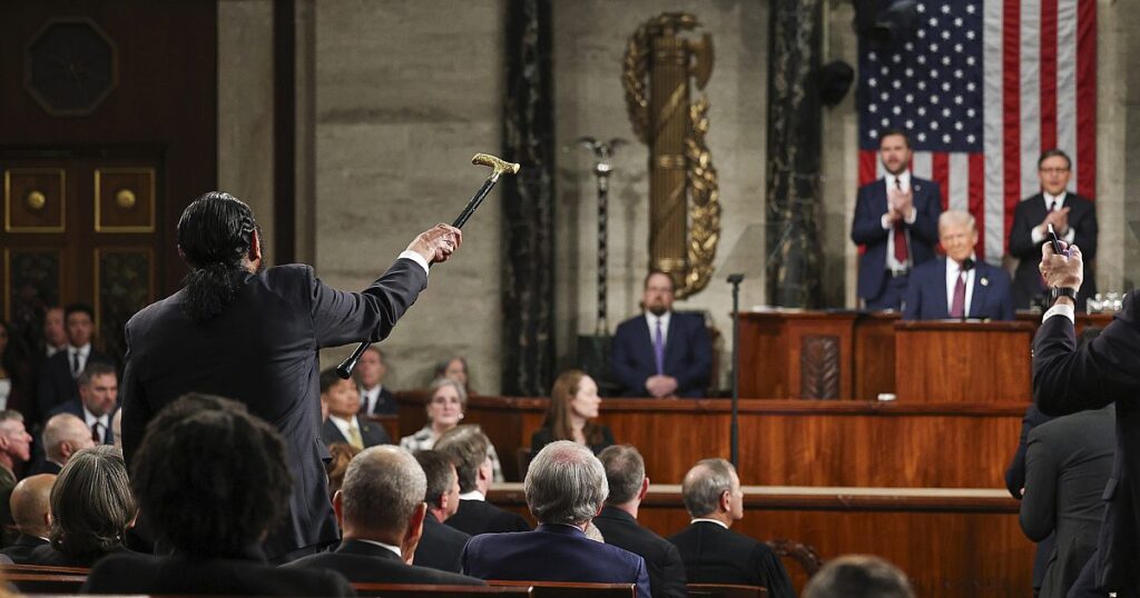 House Censures Rep. Al Green für die Störung der Trump -Rede
