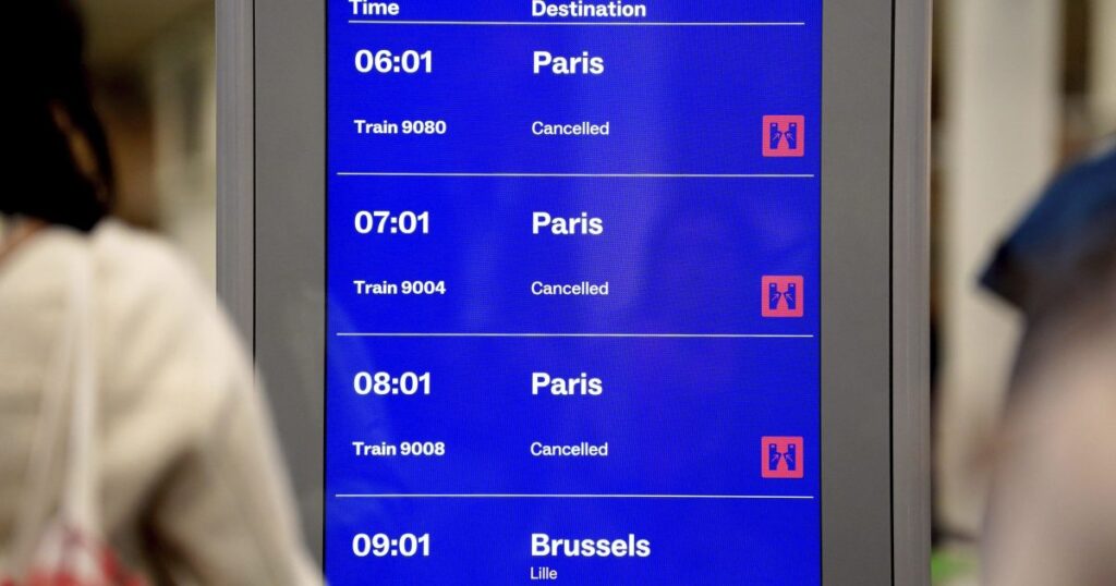 Nicht explodierte Bombe des Zweiten Weltkriegs, die Pariser Züge anhalten, Straßen