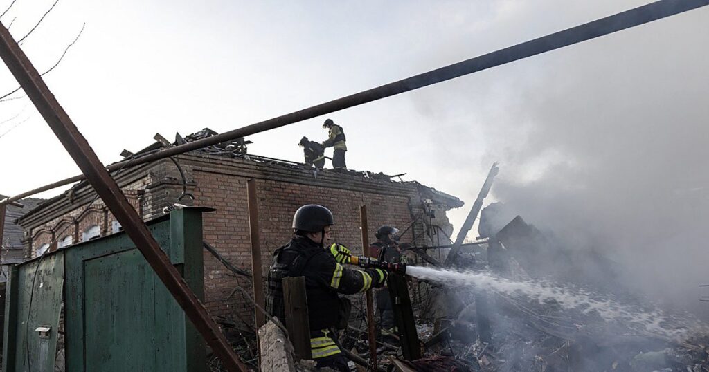 Russland schlägt die Ukraine Gas, Energie, zivile Gebiete