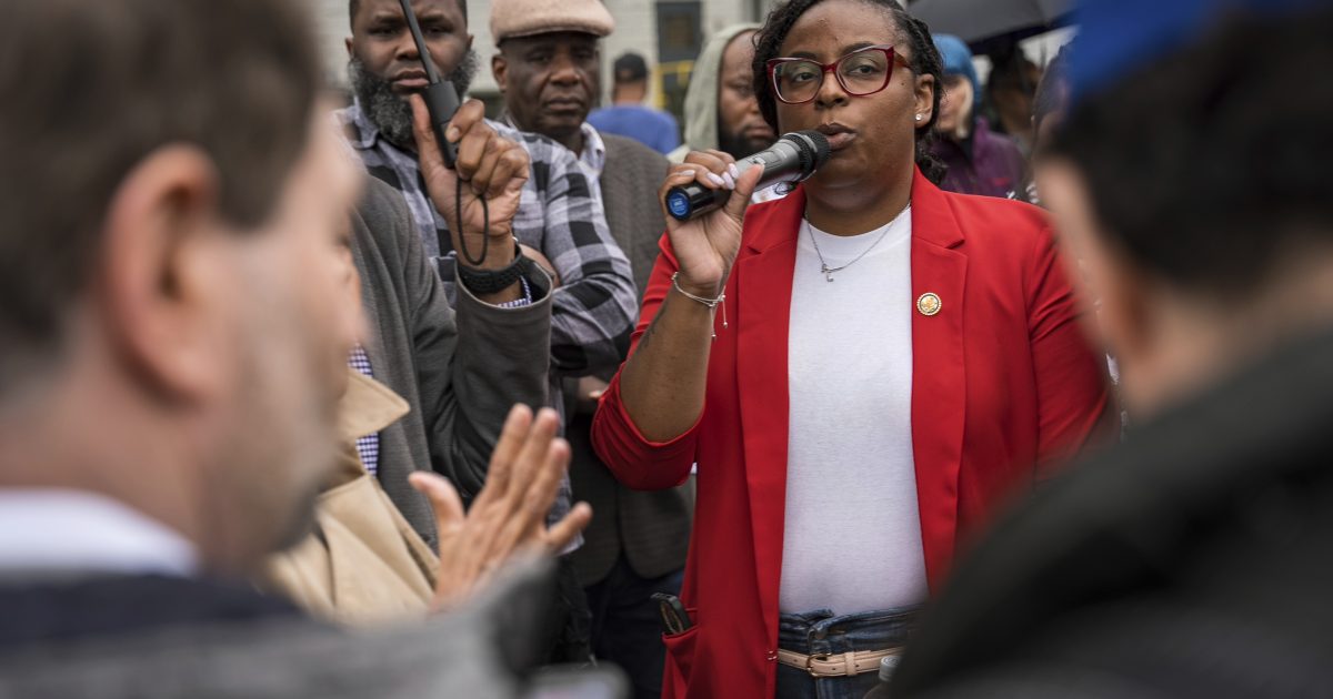 Die Kongressabgeordnete von New Jersey, die wegen Streitguss für die Eisanlage angeklagt ist