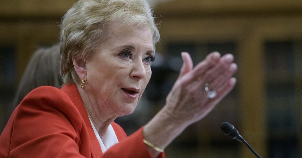 Richter hält die Überholung von Trumps Bildungsabteilung an