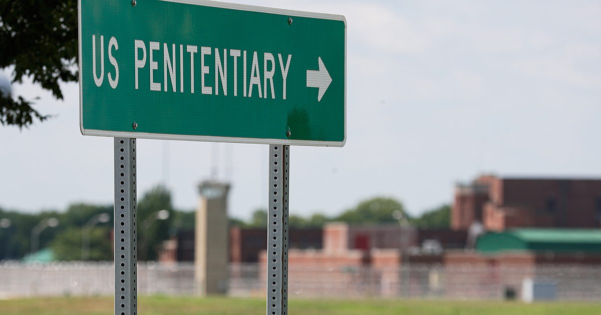 Bestellen Sie das Verbot von Trumps Hormonen für Insassen des Bundes