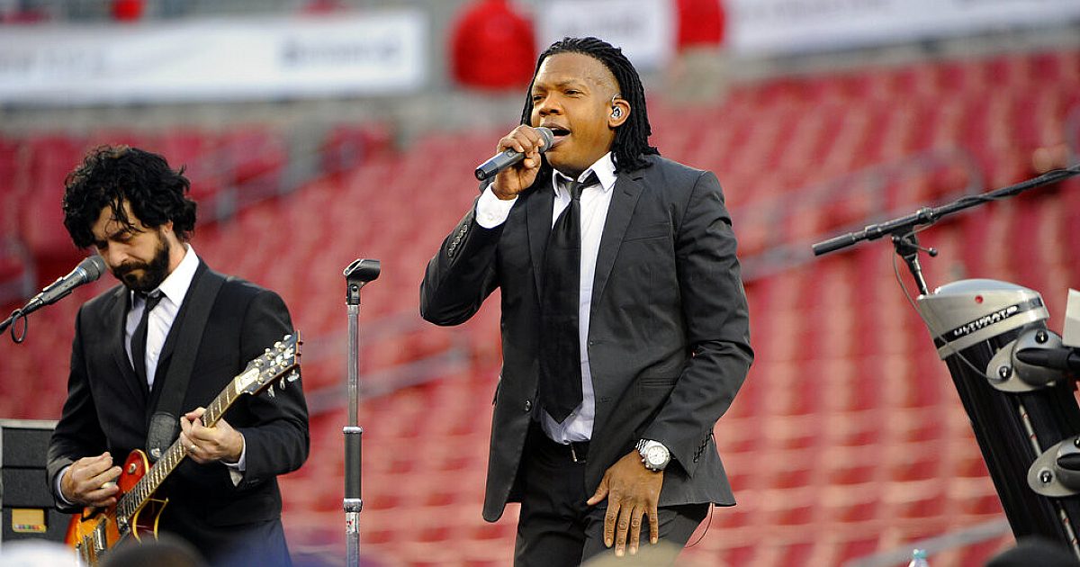 Der christliche Musiksänger Michael Tait gesteht das Doppelleben