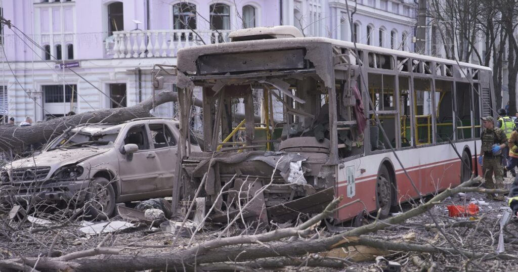 Russland steigt immer noch den vollen Angriff auf die Ukraine