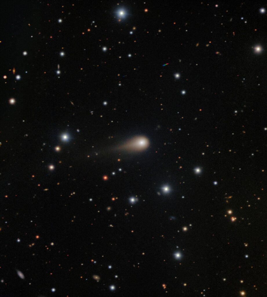 Ein seltener Komet schrieb Geschichte als drittes bekanntes interstellares Objekt, das durch unser Sonnensystem flog. Studien enthüllen nun die mysteriösen Bedingungen, unter denen es entstand