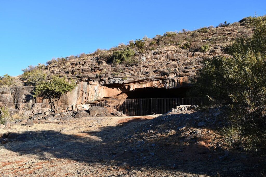 Frühe Menschen haben möglicherweise vor 1,8 Millionen Jahren Feuer eingesetzt und damit das Alter des ältesten bekannten Beweises für diese Leistung fast verdoppelt