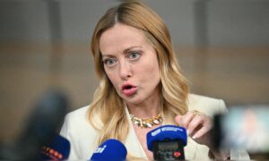 Giorgia Meloni kündigt den Einsatz von 500 Soldaten nach Plünderungen und Konflikten zwischen Polizei und Demonstranten an
