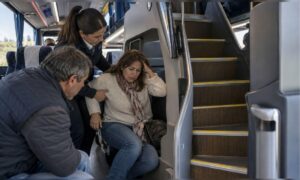 Er fiel während des Sitzplatzwechsels die Busstufen hinunter – Argentinische Justiz ordnet Entschädigung in Höhe von 53,3 Mio. US-Dollar an