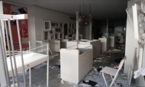 Krawalle in Barcelona: 128 Festnahmen und 15 Beamte verletzt nach Angriffen auf Geschäfte