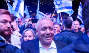Gadi Eisenkot gefährdet Netanjahus Vermächtnis bei Israels ersten Wahlen seit dem Angriff am 7. Oktober