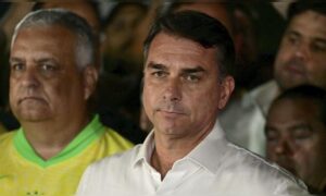 Brasilianische Polizei untersucht mögliche Flucht des ehemaligen Präsidentschaftskandidaten Flávio Bolsonaro nach Argentinien