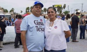 Texanische Latinos überdenken ihre Trump-Unterstützung wegen Einwanderungsrazzien und steigender Lebenshaltungskosten